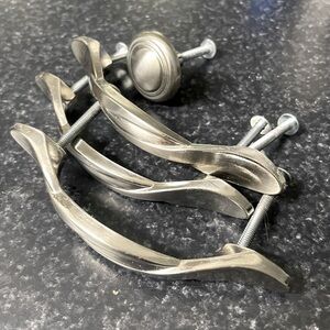 Set of 4 - 3 Silver Drawer Pulls with Matching Knob